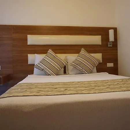 Hotel Royal 3*